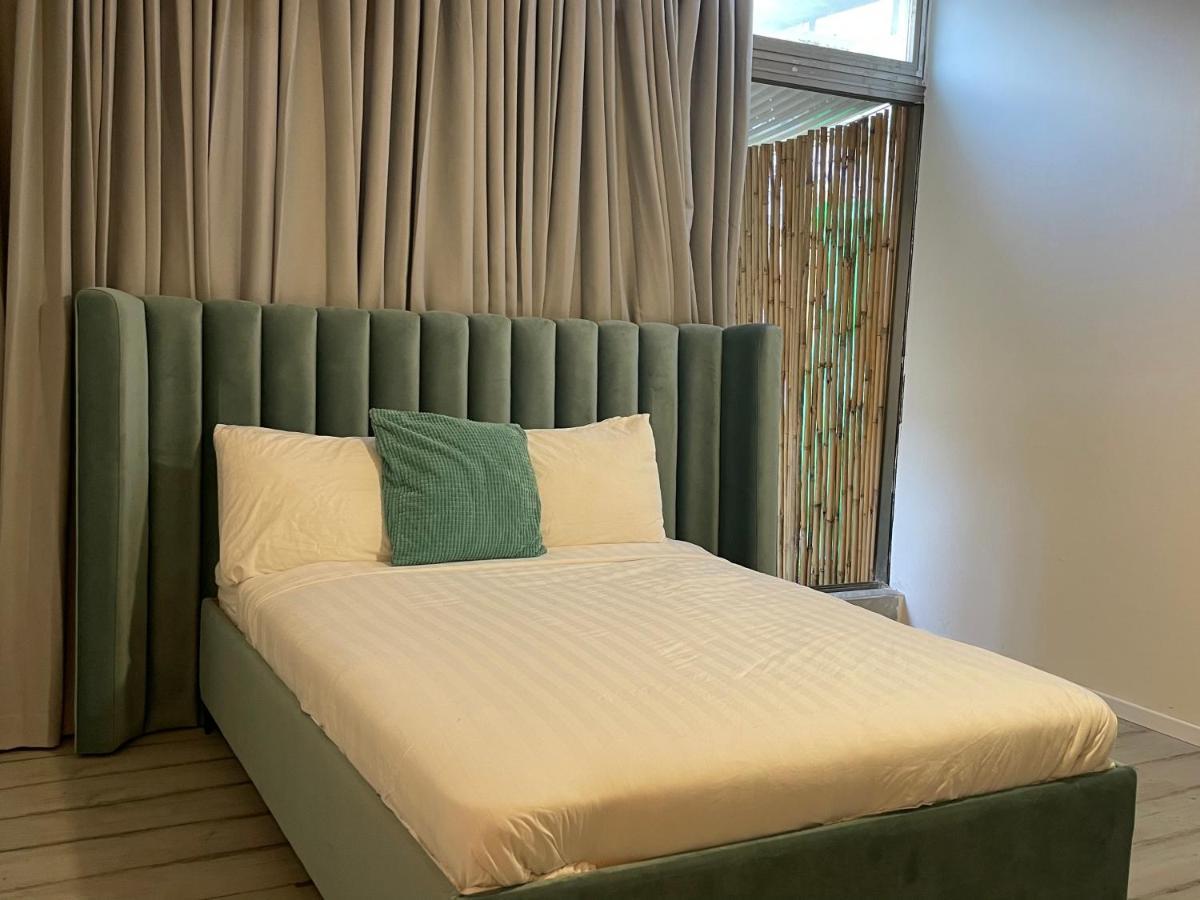 Hotel Rothschild 79 Petach Tikva Esterno foto